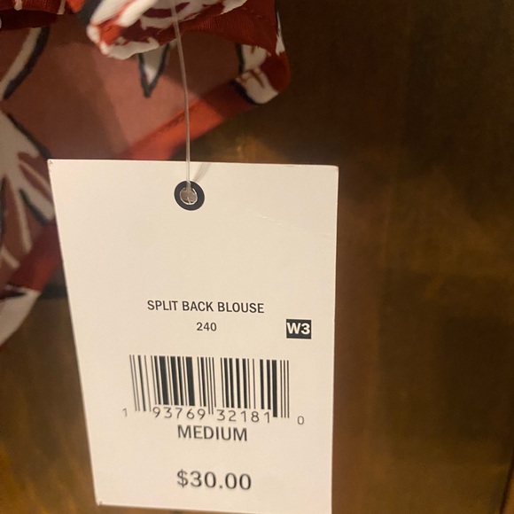 Ophelia Roe Split Black Floral Tunic - Picture 2 of 4